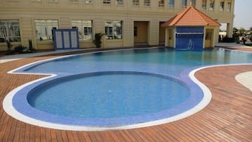 Outdoor pool, pool loungers