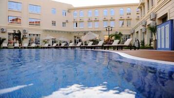 Outdoor pool, sun loungers