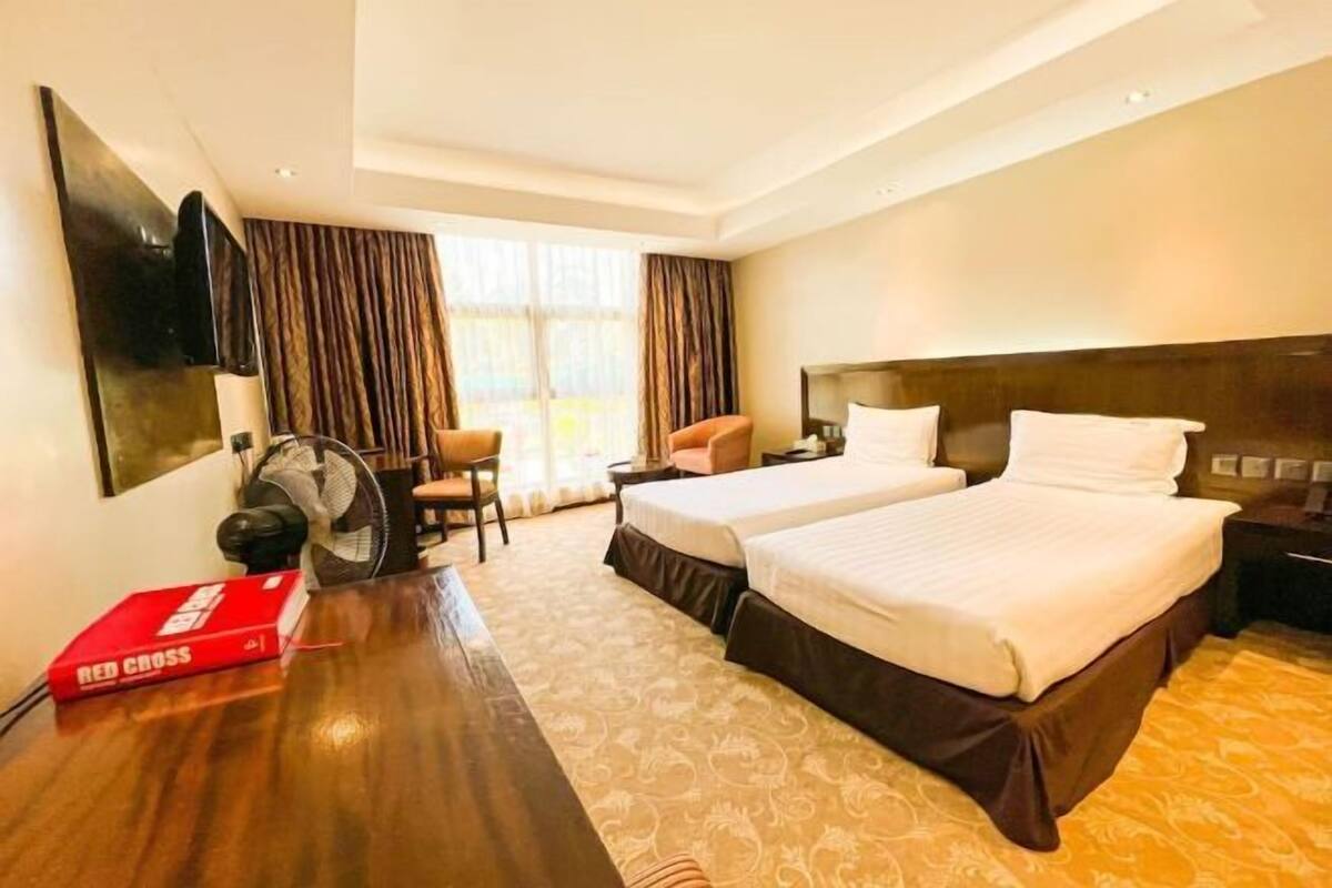 Ropa de cama de alta calidad y minibar 