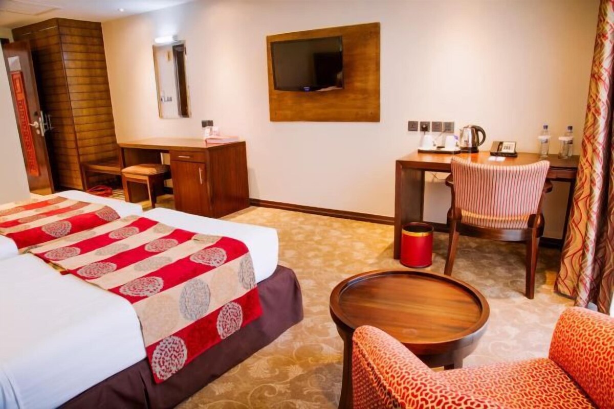 Premium bedding, minibar, in-room safe, desk