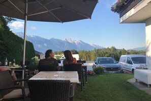 Terrace/patio - Hotel Sonnhof (Mutters)