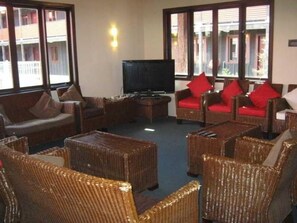 Living area - The Park Hotel Ruapehu (Tarata)