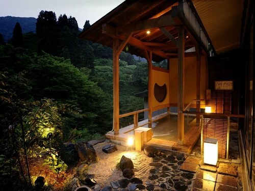 Yomogihira Onsen Izumiya