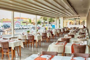 Frühstück, Mittagessen, Abendessen, türkische Küche 