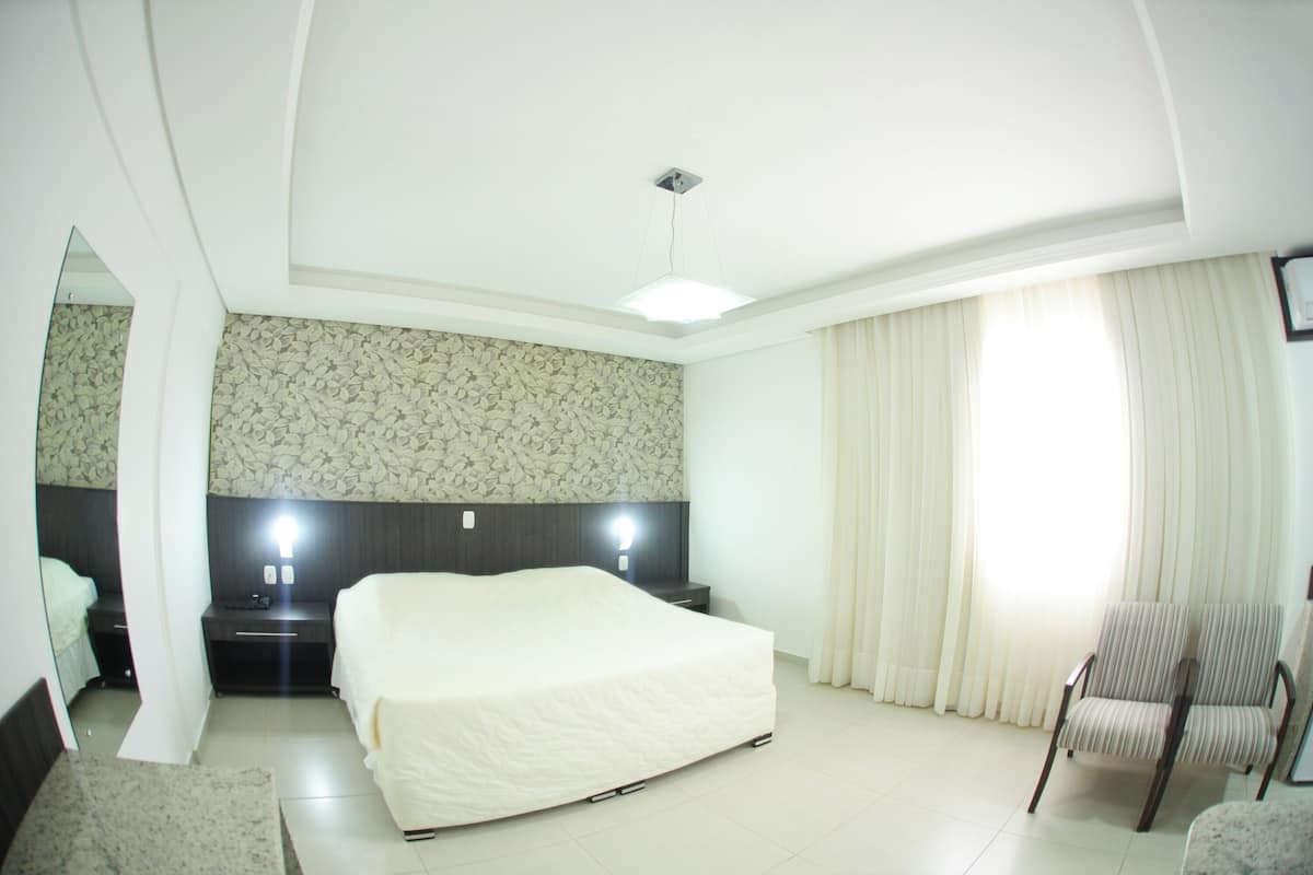 Suite, 1 Double Bed | Desk, blackout curtains, soundproofing, iron/ironing board (on request)