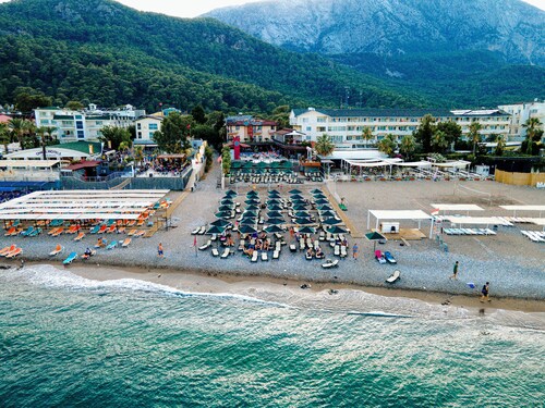 Aleria Belport Beach Hotel