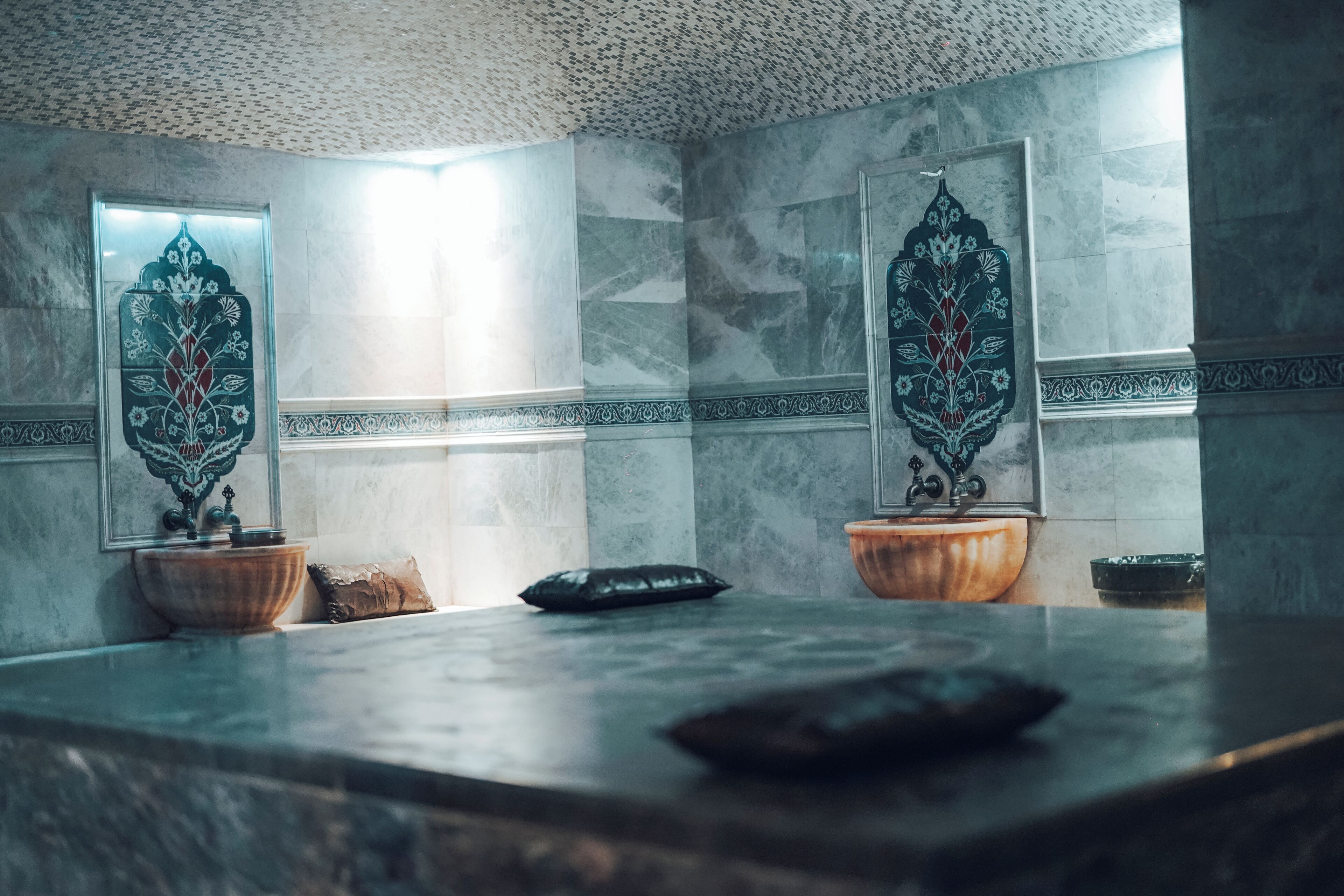 Sauna, Turkish bath/hammam, body wraps, body scrubs, facials