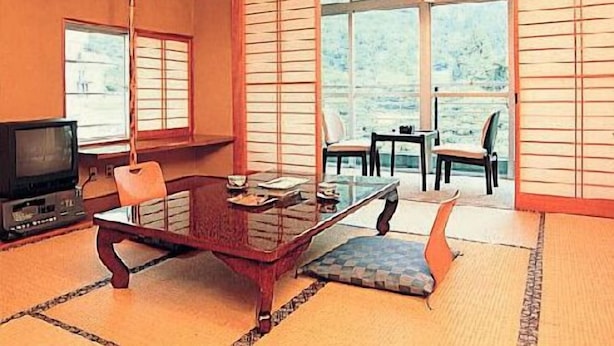Unclassified image, 1 of 4, button - Yumoto Shoya Izumiya Ryokan (Uonuma)