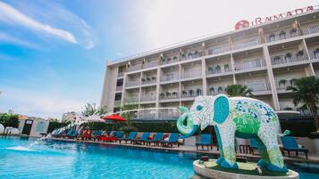 Outdoor pool, pool umbrellas, sun loungers