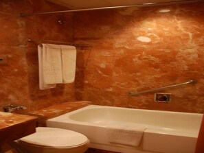 Bathroom - Great Eastern Hotel Quezon City (Quezon City)