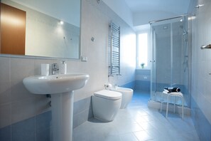 Chambre Quadruple Deluxe | Salle de bain