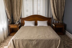 Minibar, desk, rollaway beds, free WiFi
