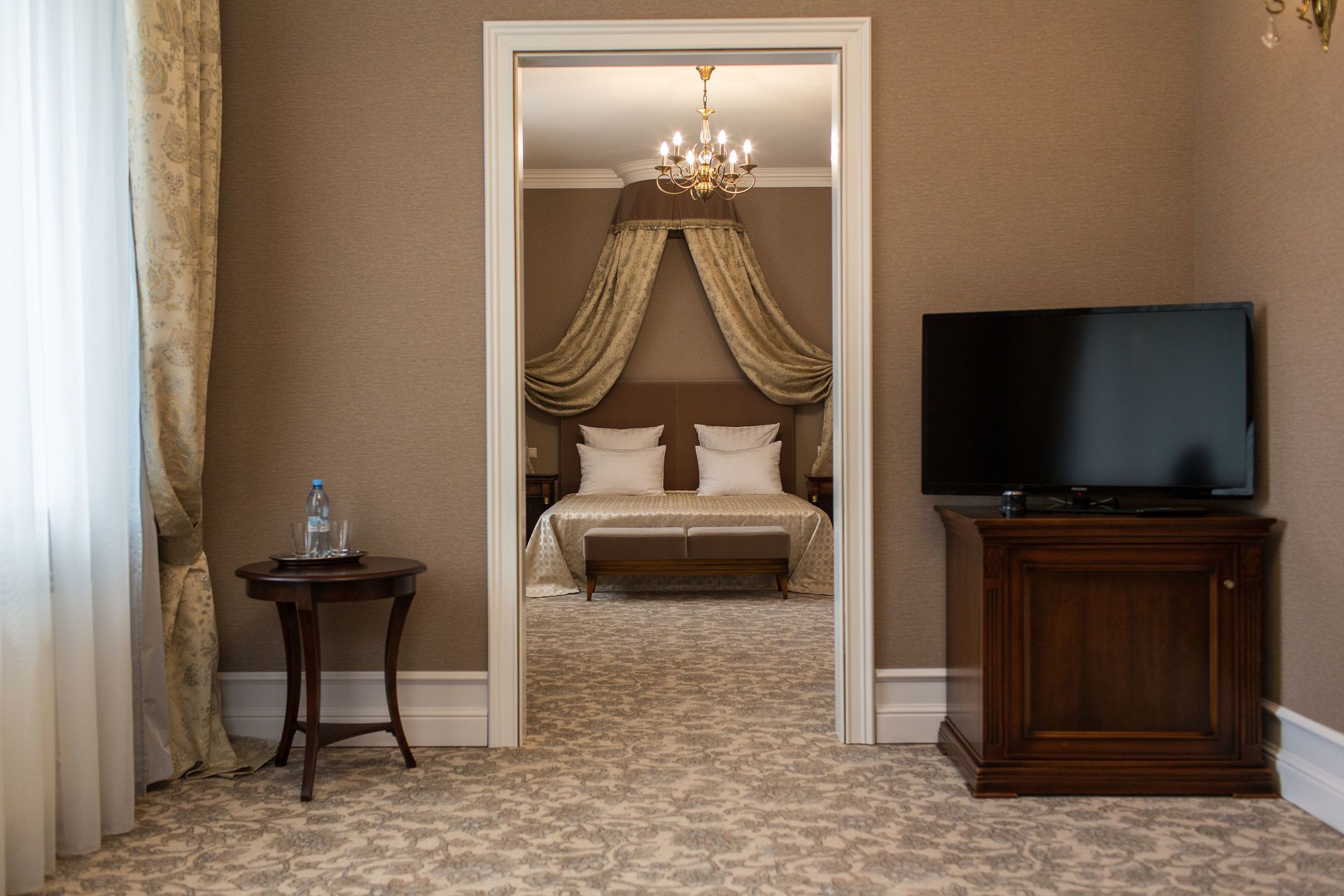 Minibar, desk, rollaway beds, free WiFi