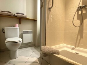 Doppelzimmer | Badezimmer