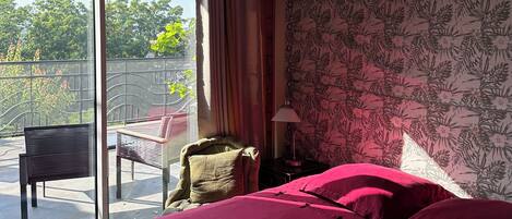 Premium bedding, individually furnished, laptop workspace, free WiFi