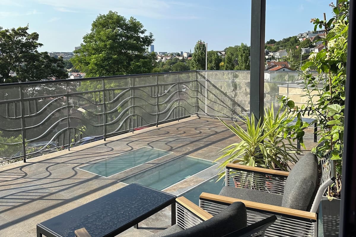 Panorama kamer, 1 twee- of 2 eenpersoonsbedden, 2 slaapkamers, terras, uitzicht op stad | Terras