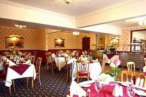 Se sirven desayunos, cenas y cocina internacional 