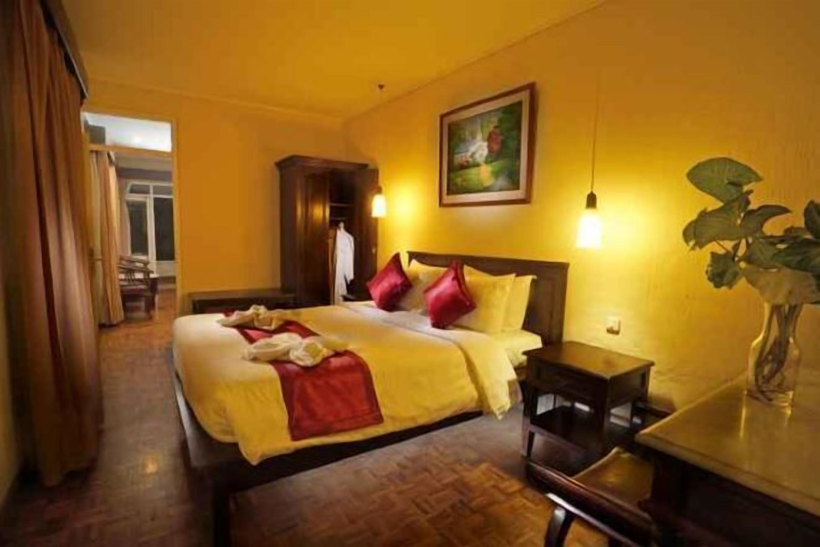 高档床上用品、客房内保险箱、免费 WiFi、床单