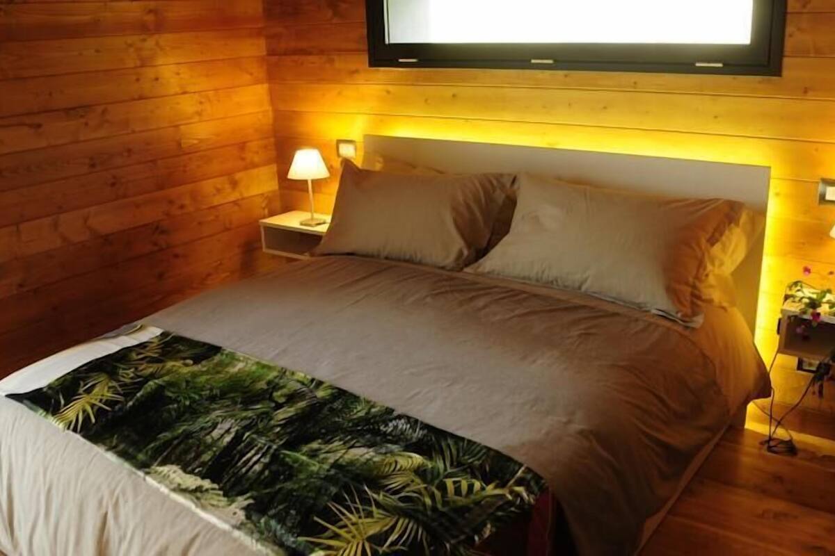 Down duvets, minibar, blackout curtains, soundproofing