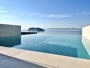 Deluxe Room with Private Pool and Sea View | Terrasse/patio
