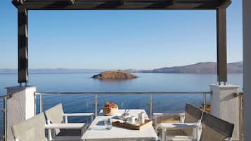 Superior Villa, 2 Bedrooms, Private Pool, Sea View | Terrace/patio
