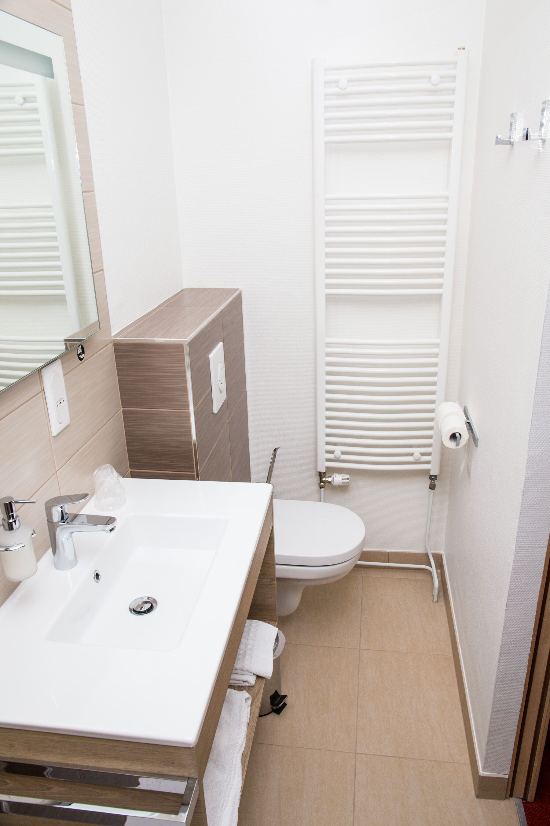 single room, 1 single bed, non smoking | bathroom | free toiletries, hair dryer, towels
