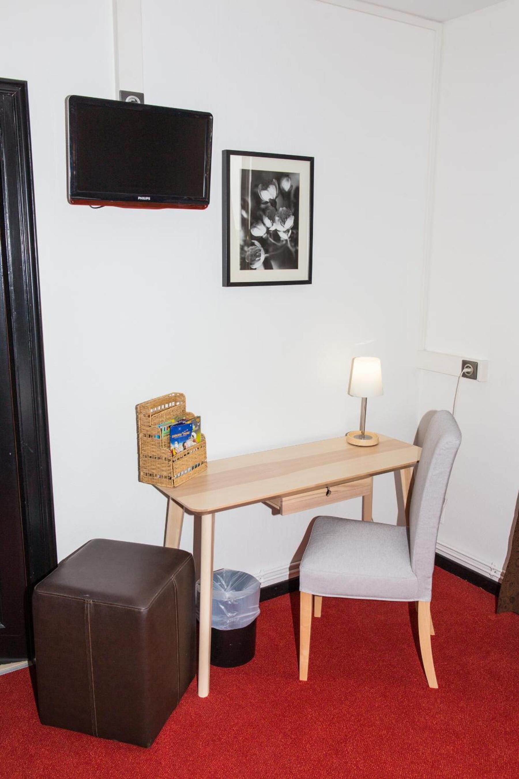 desk, blackout curtains, iron/ironing board, free wifi