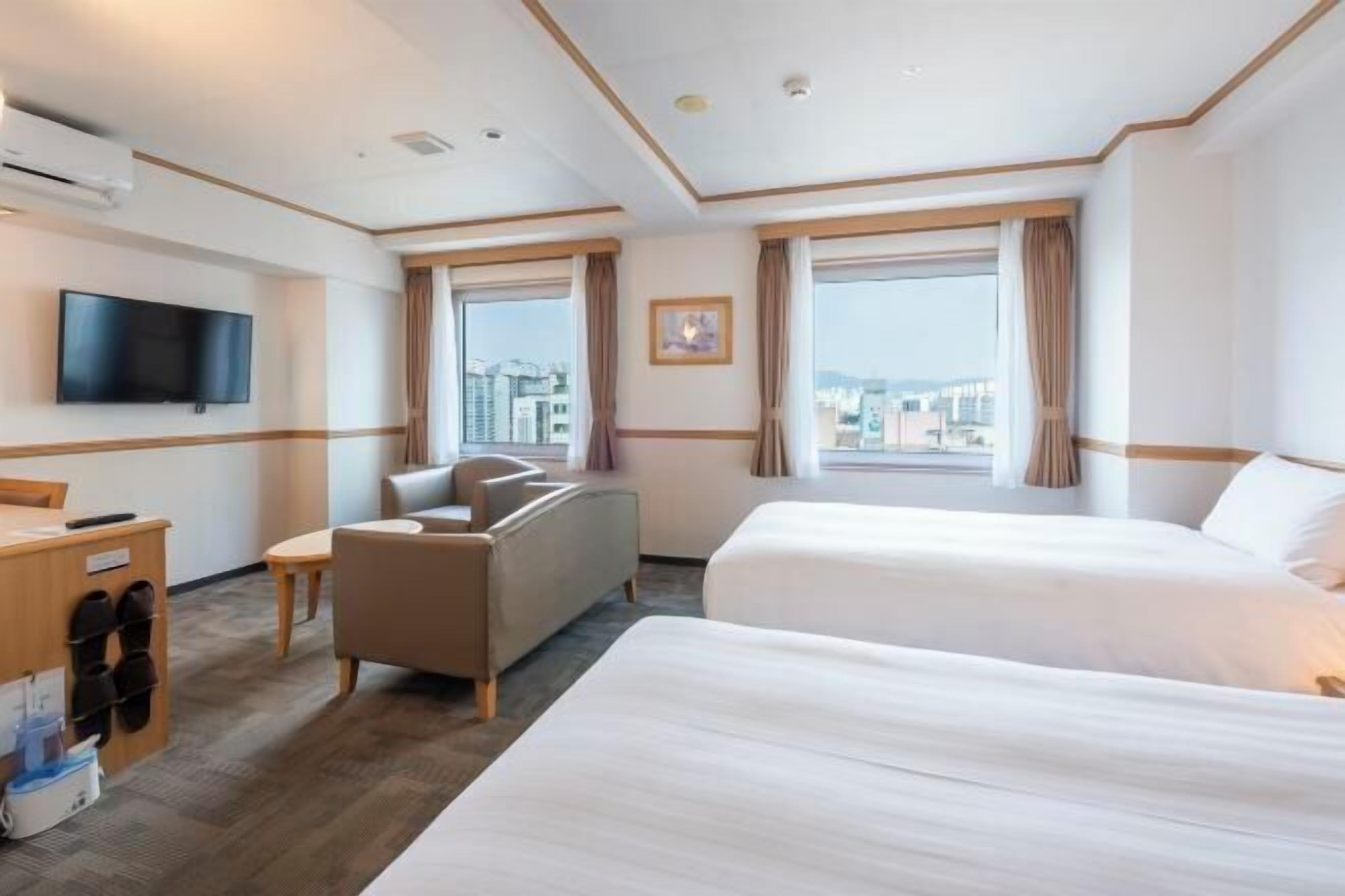 Desk, blackout drapes, free WiFi