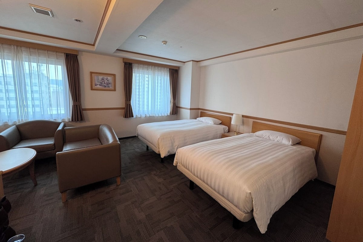 1 bedroom, desk, blackout curtains, free WiFi
