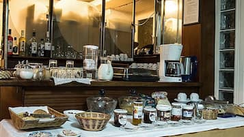 Bao gồm bữa sáng buffet hàng ngày
