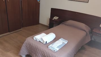 Bureau, Wi-Fi gratuit, draps fournis