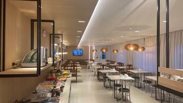 Kopi dan/atau pembancuh kopi