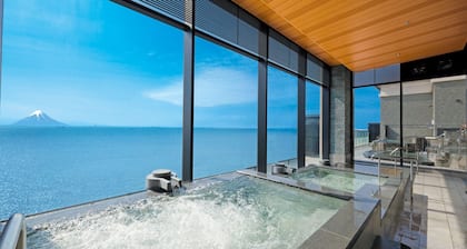 Ryugujo Spa Hotel Mikazuki Fujimitei