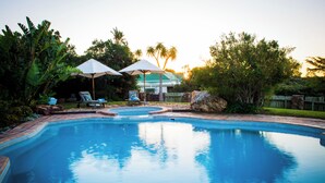 حمام سباحة