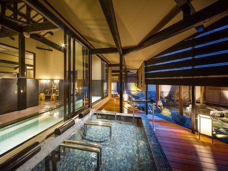 Aguas termales. Hirugami Grand Hotel Tenshin