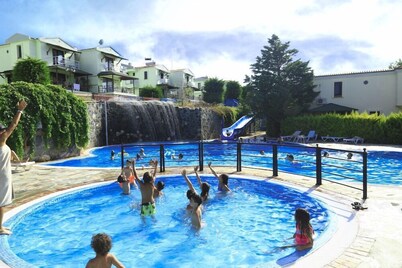 Akay Garden Family Club