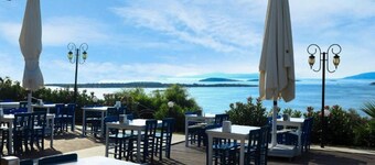 Akay Garden Family Club