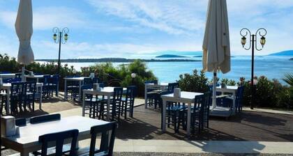 Akay Garden Family Club