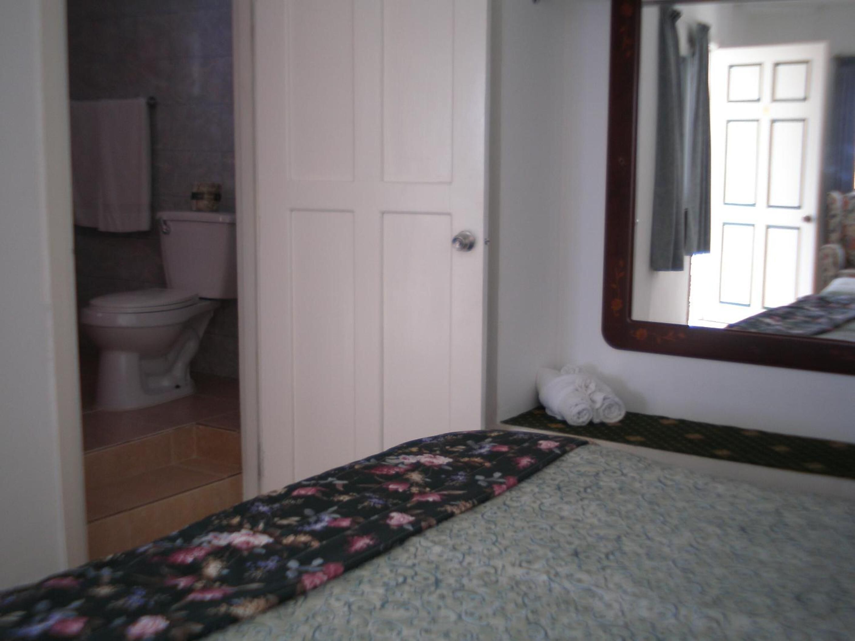 in-room safe, free wifi