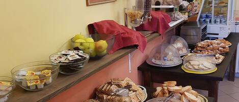Desayuno buffet todos los días (con cargo)
