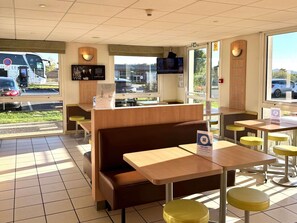 Business center - ibis budget Cosne-sur-Loire (Cosne-Cours-sur-Loire)