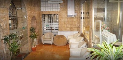 Hotel Timgad
