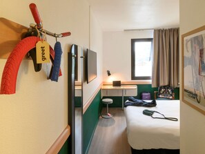 Room, 1 Double Bed (Pure) | Hypo-allergenic bedding, desk, blackout drapes, soundproofing