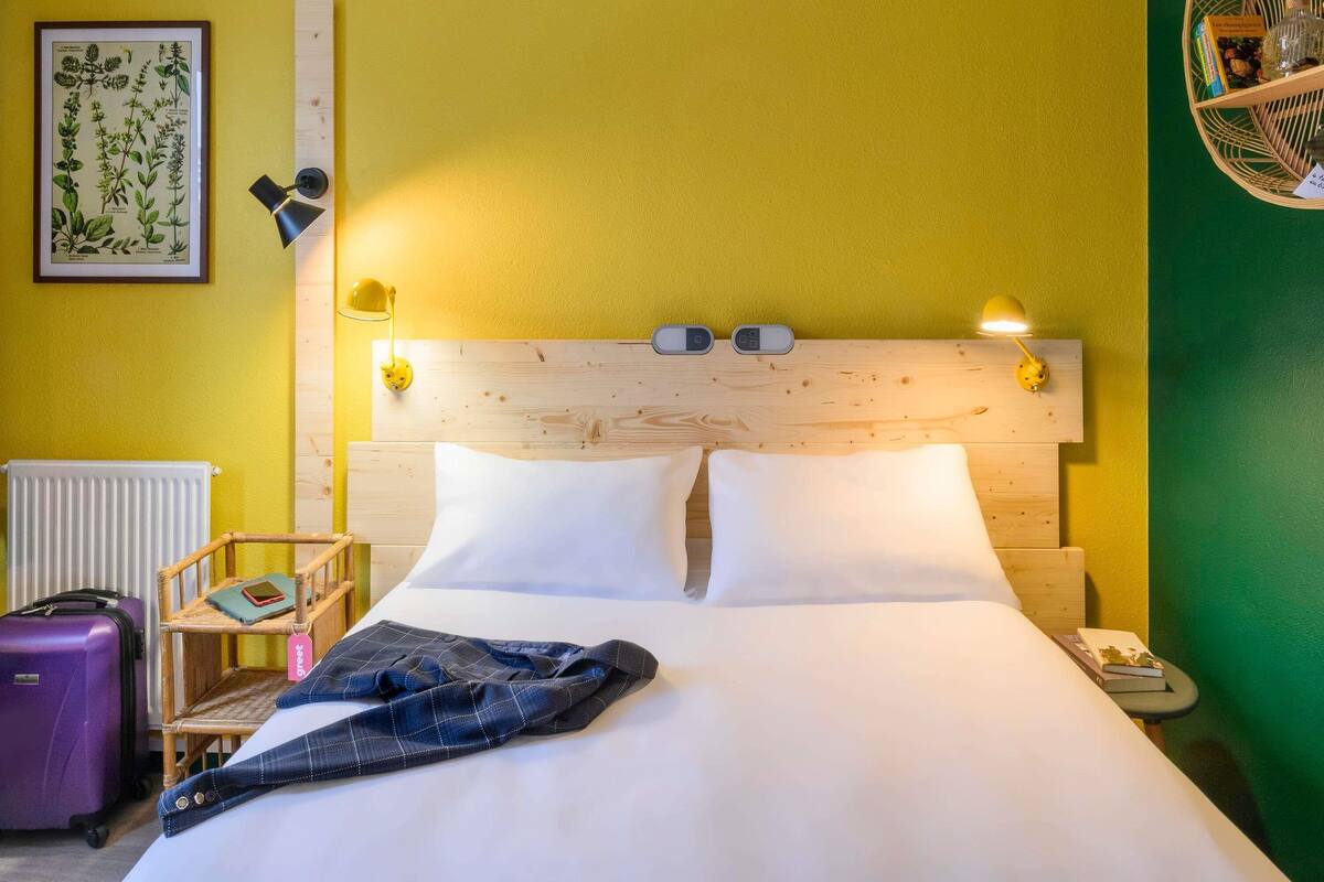 Kamar, 1 Tempat Tidur Double (Pop) | Seprai antialergi, meja kerja, tirai kedap cahaya, dan kedap suara