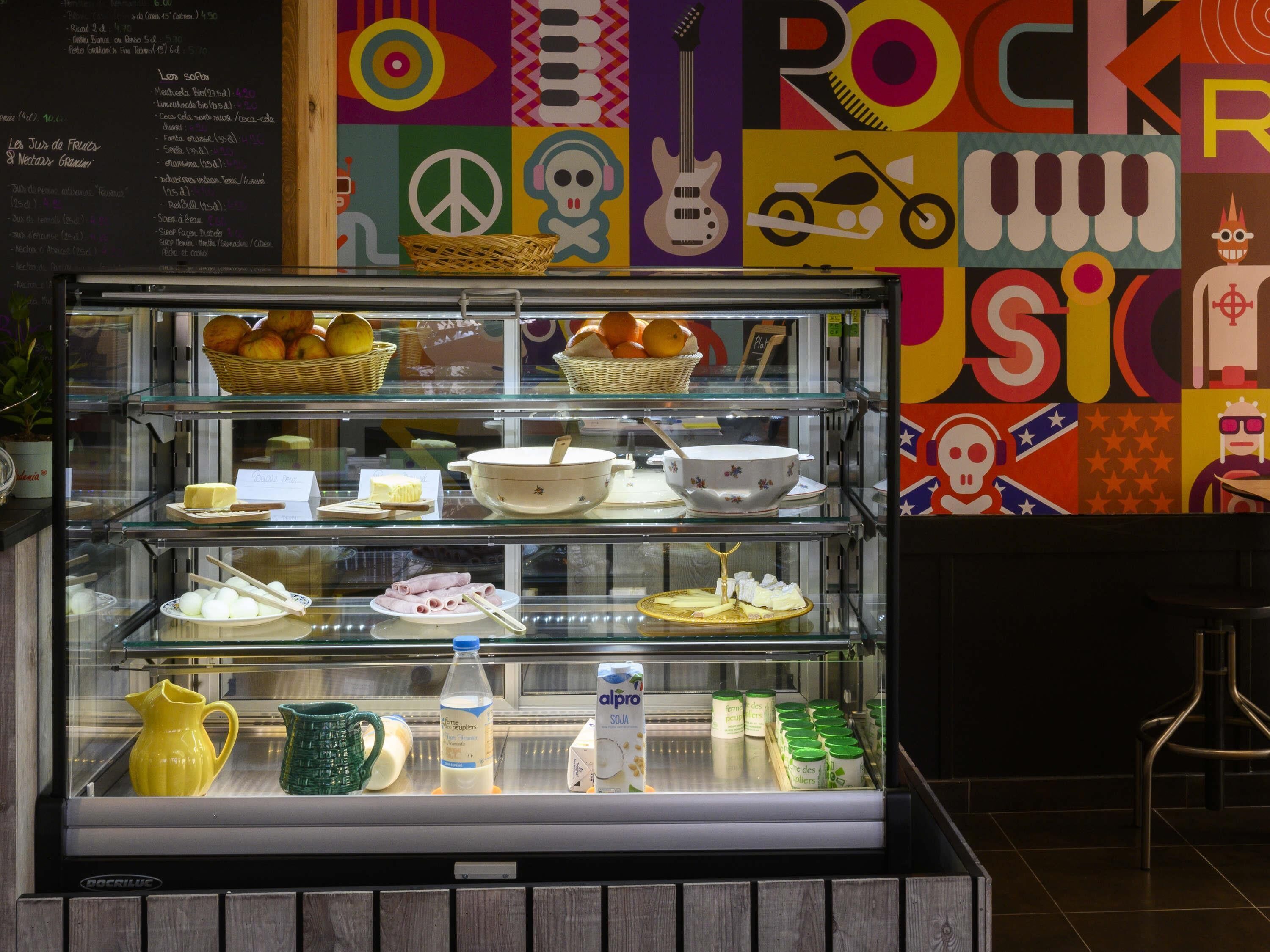 Daily buffet breakfast (EUR 11.00 per person)