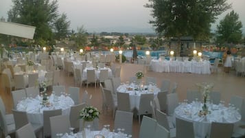 Banquet hall