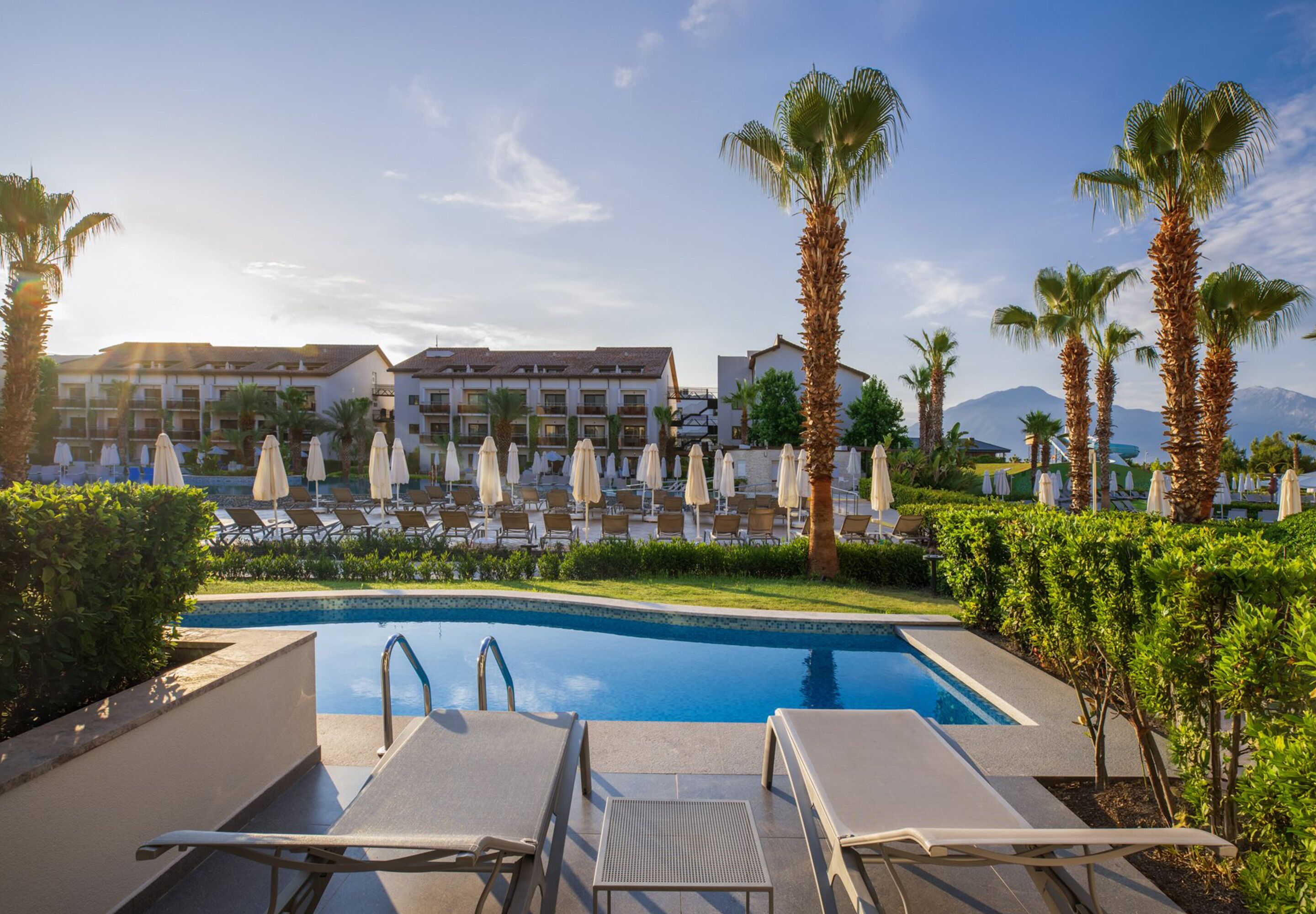 Mixed Standart Swim Up Room | Free minibar, in-room safe, desk, iron/ironing board