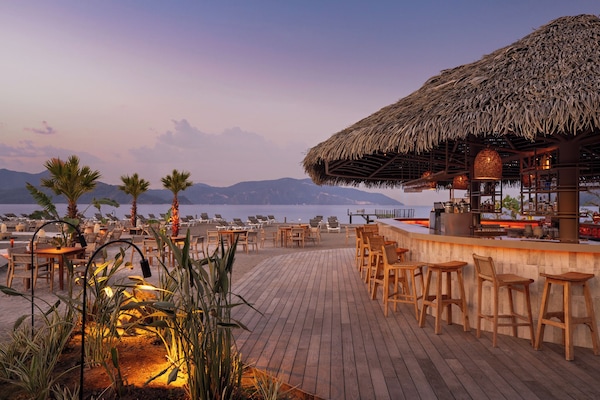 Beach bar