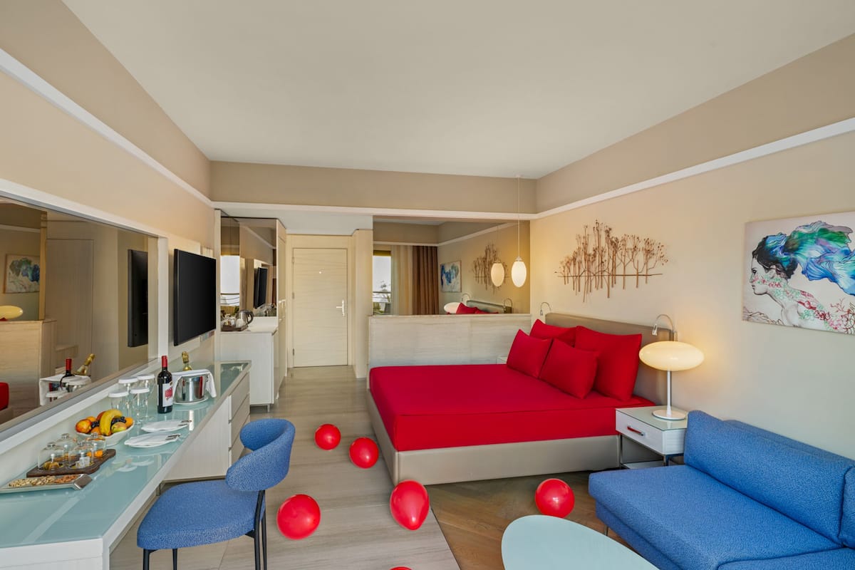 Honeymoon Room