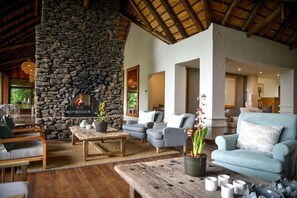 Interior - Lion Sands Narina Lodge (Kruger National Park)